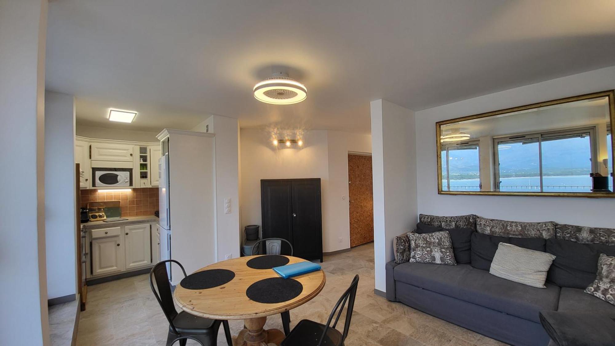Appartement Sur La Baie, En Centre Ville كالفي المظهر الخارجي الصورة