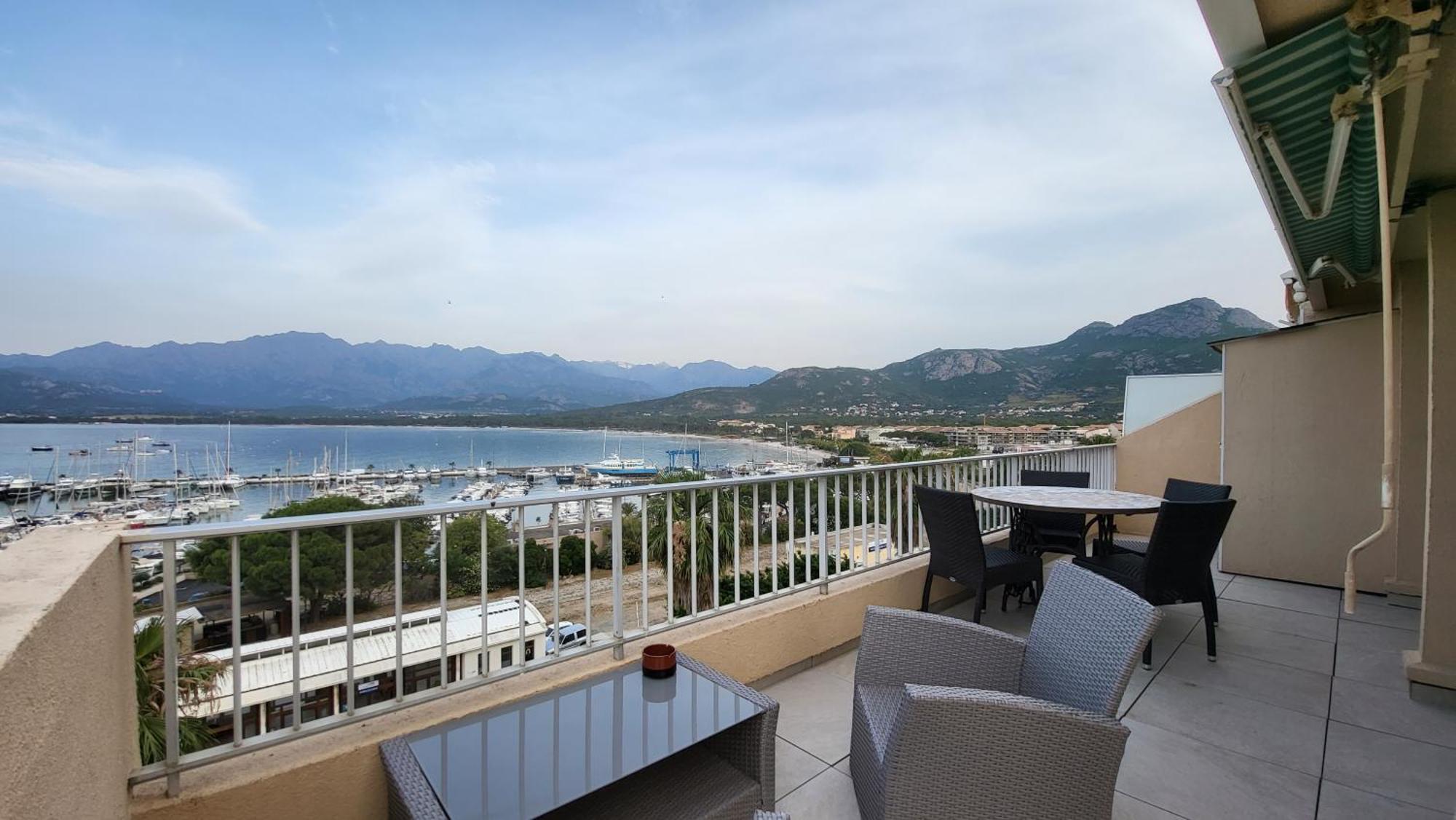 Appartement Sur La Baie, En Centre Ville كالفي المظهر الخارجي الصورة
