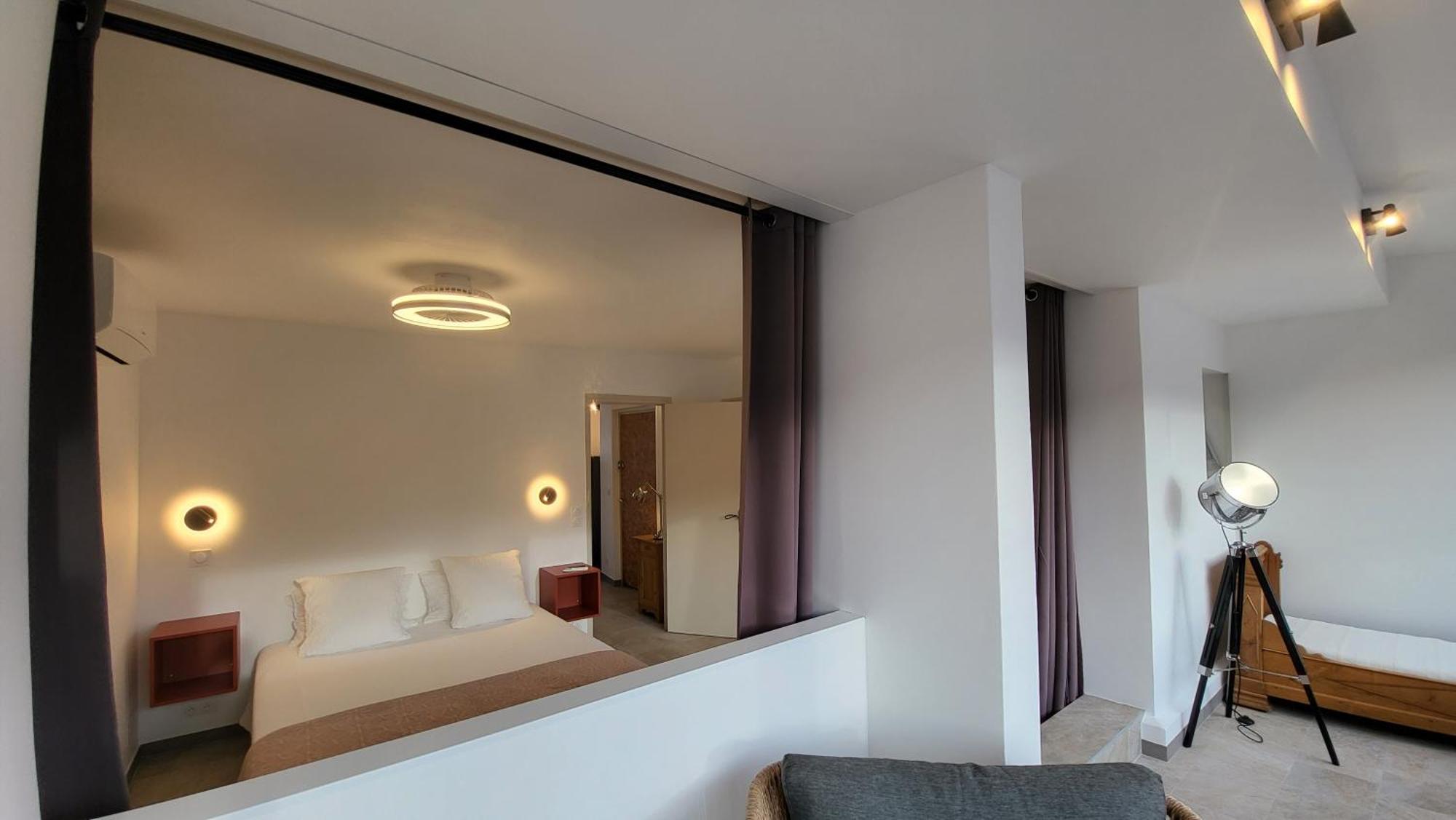 Appartement Sur La Baie, En Centre Ville كالفي المظهر الخارجي الصورة
