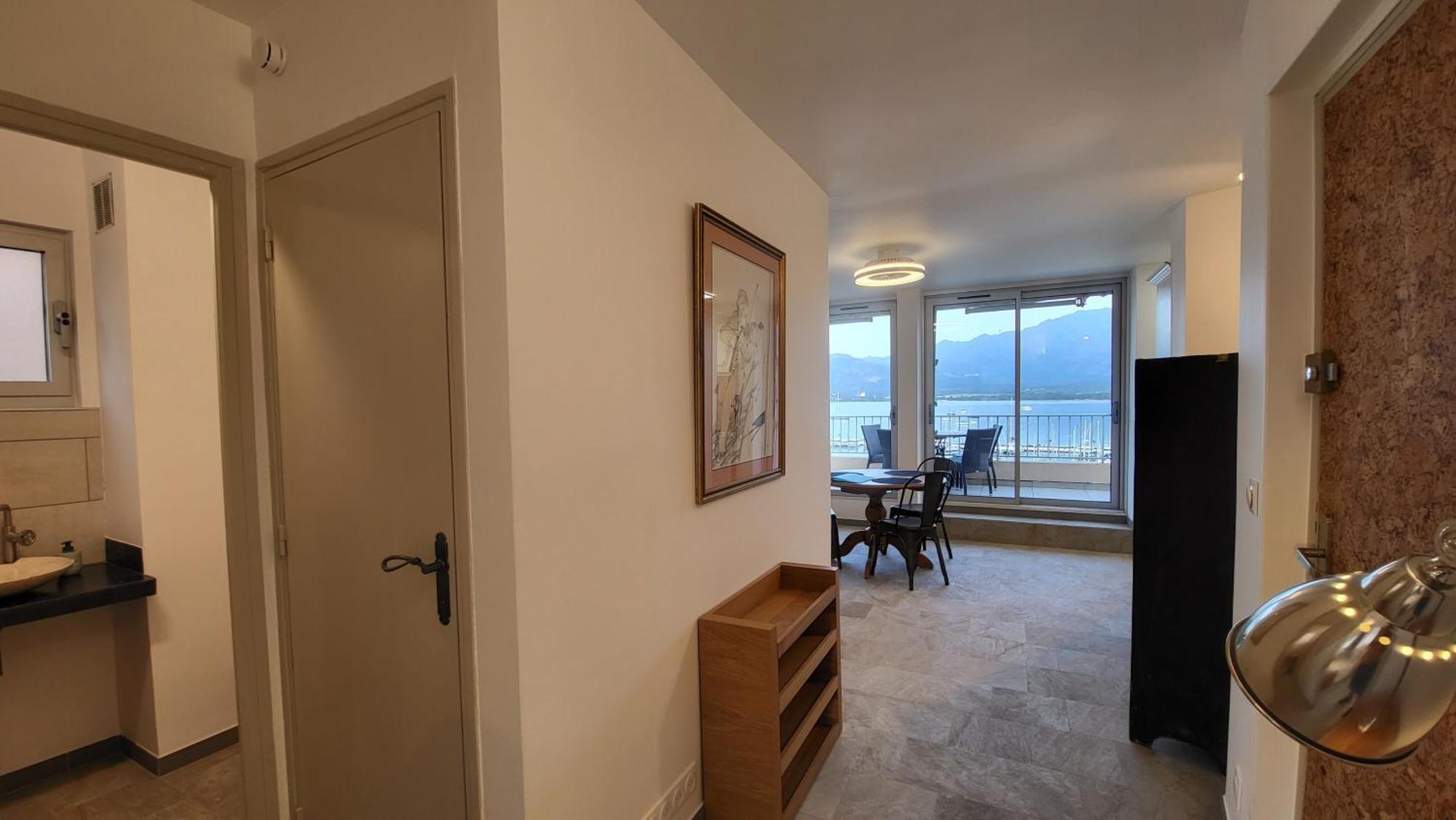 Appartement Sur La Baie, En Centre Ville كالفي المظهر الخارجي الصورة